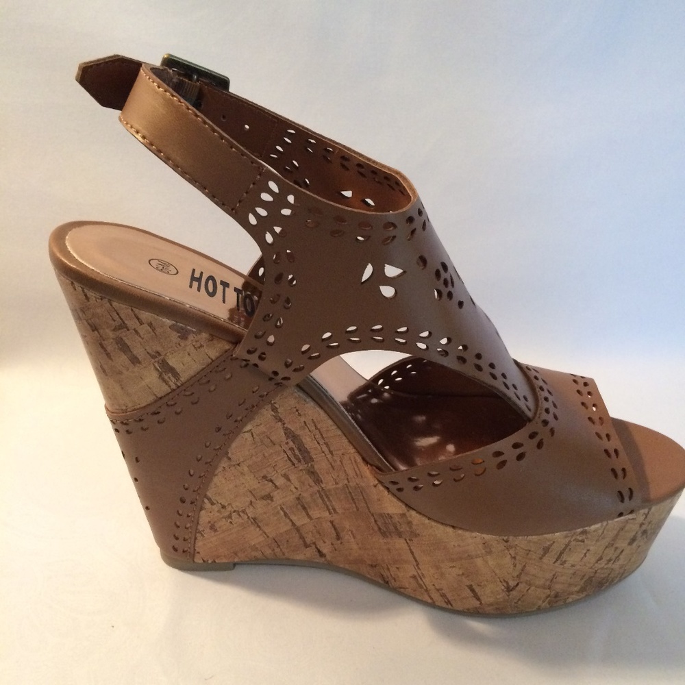 New Hot Tomato Brown Wedge Sandals